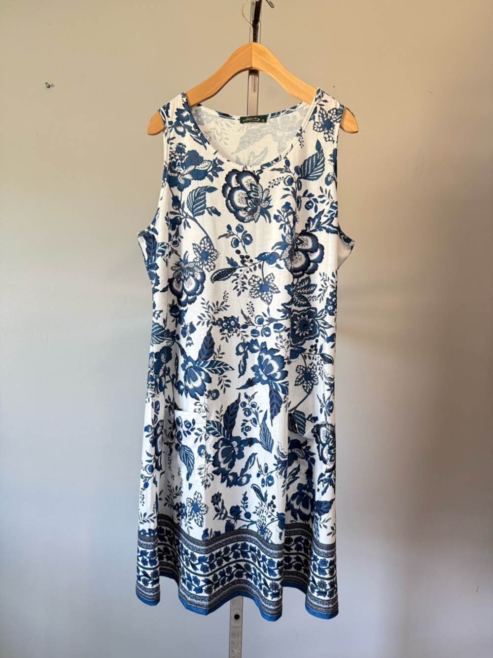 OFEEFAN Womens Summer Sleeveless Casual Dress with Pockets Floral Print Sundress